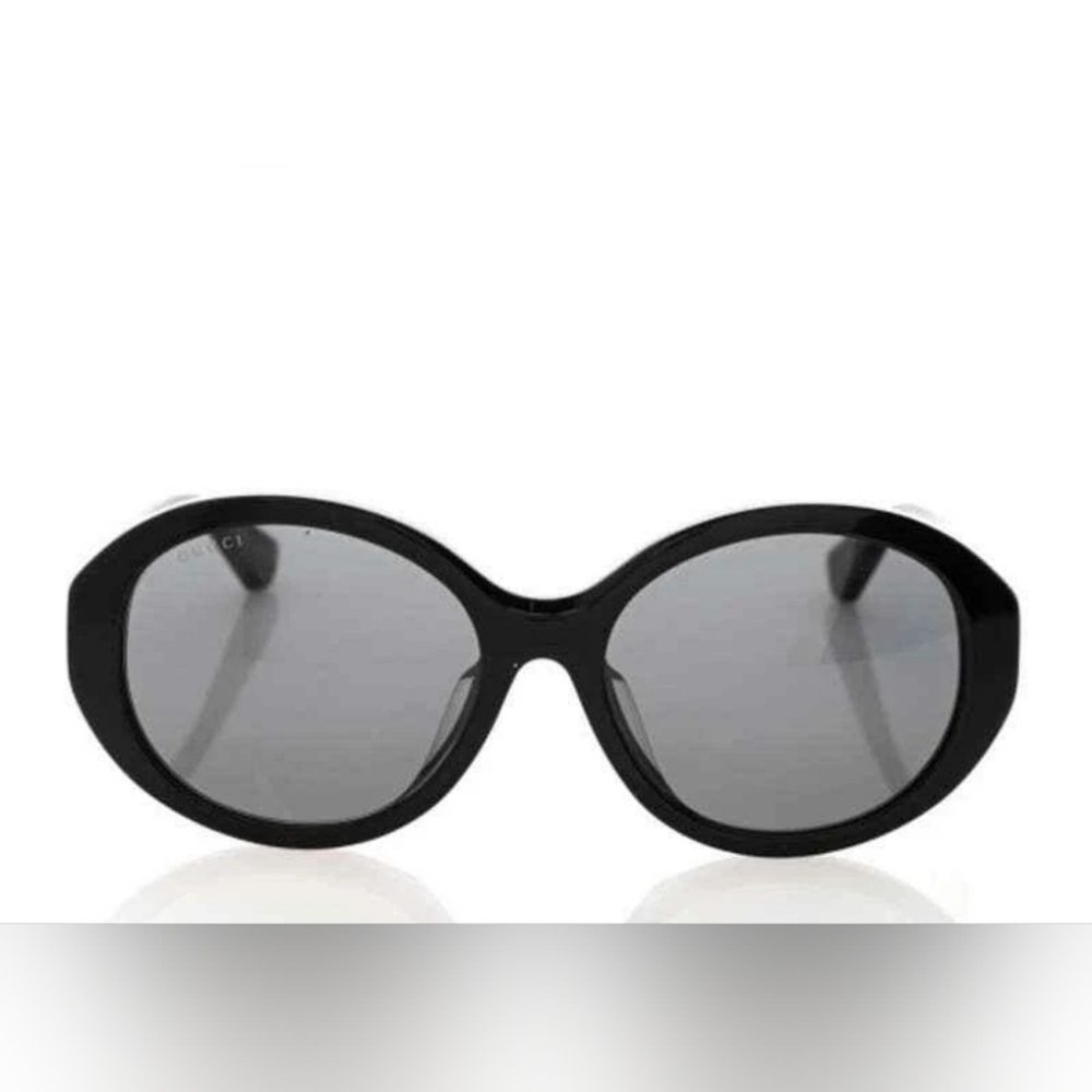 SOLD 100% Authentic Brand New Gucci Black Oval Sunglasses with Gray Lenses
